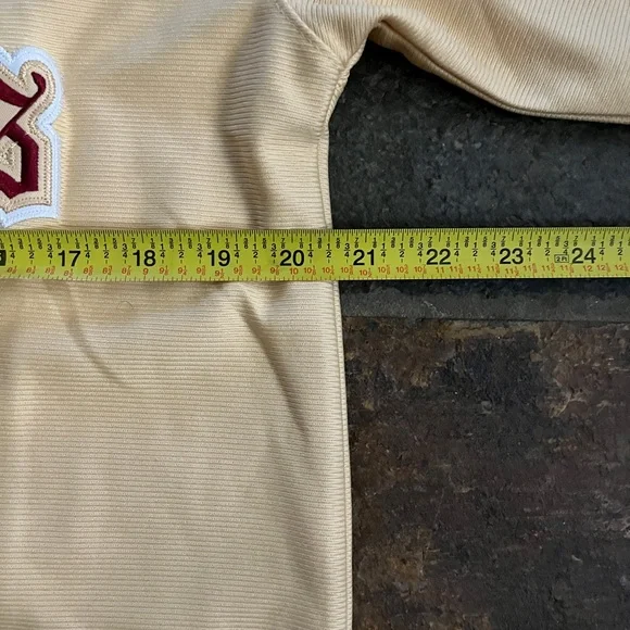 Los Angeles Kobe Baseball Jersey - Picture 5 of 5